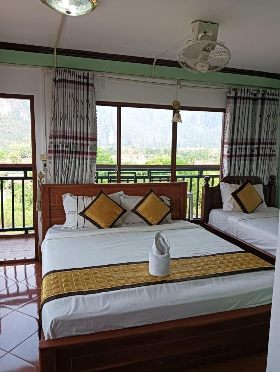Bountang Riverside Hotel Vang Vieng Dış mekan fotoğraf