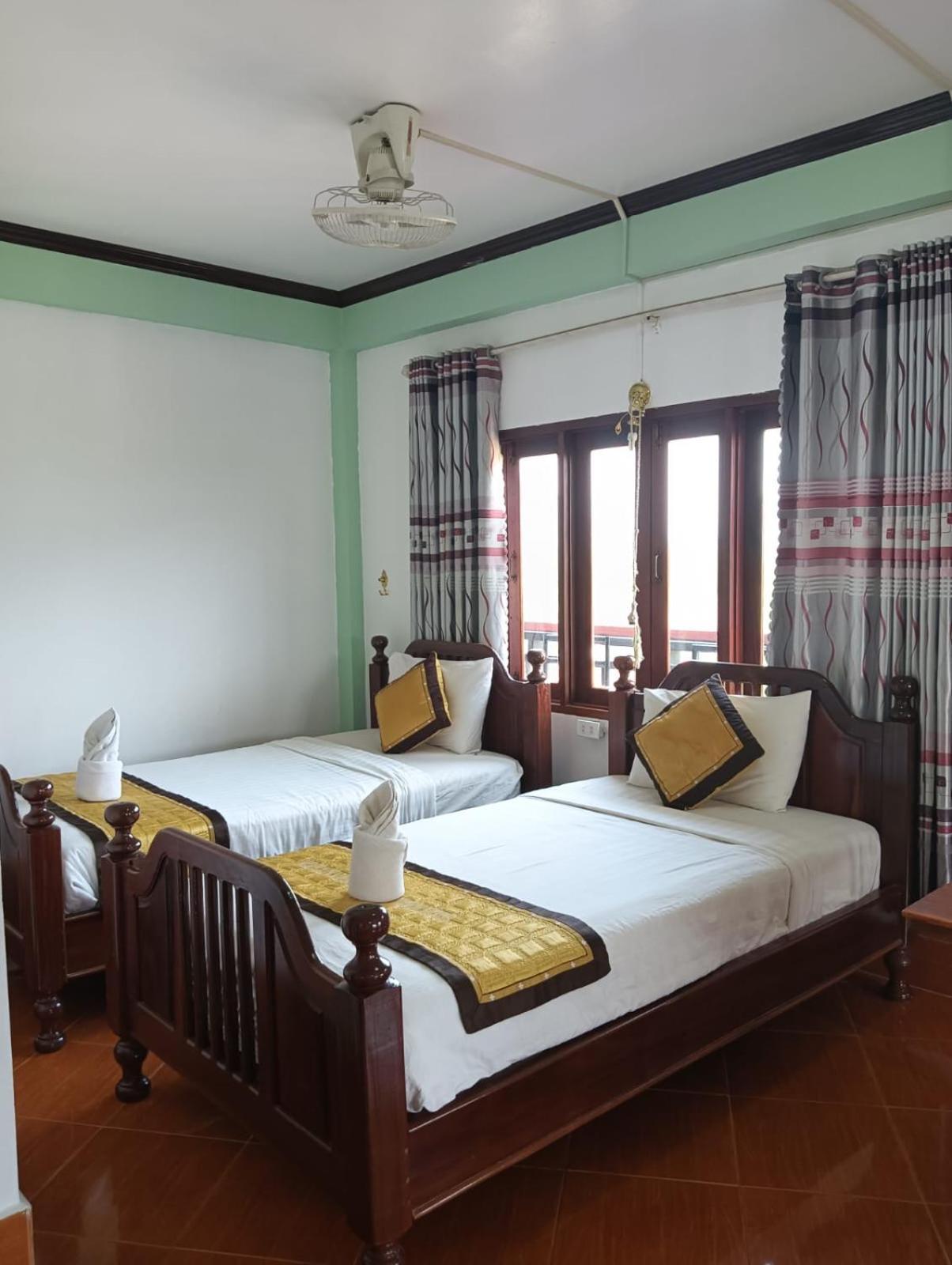 Bountang Riverside Hotel Vang Vieng Dış mekan fotoğraf