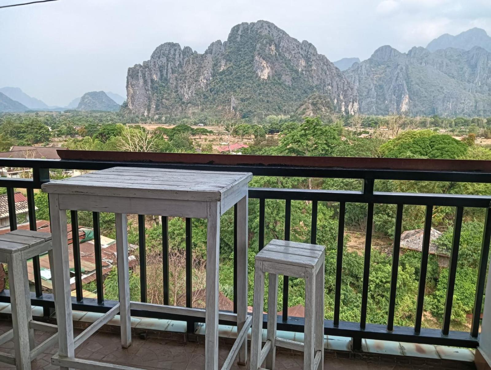 Bountang Riverside Hotel Vang Vieng Dış mekan fotoğraf